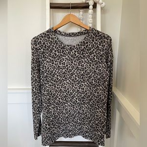 Soft sexy plush sweater from AE, leopard print